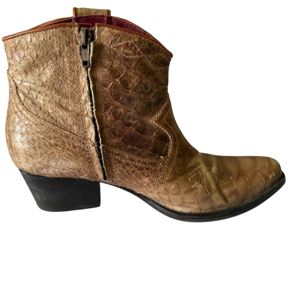 Italian Progetto Verio Cuoio Women’s Tan Snake Skin Booties Sz 38